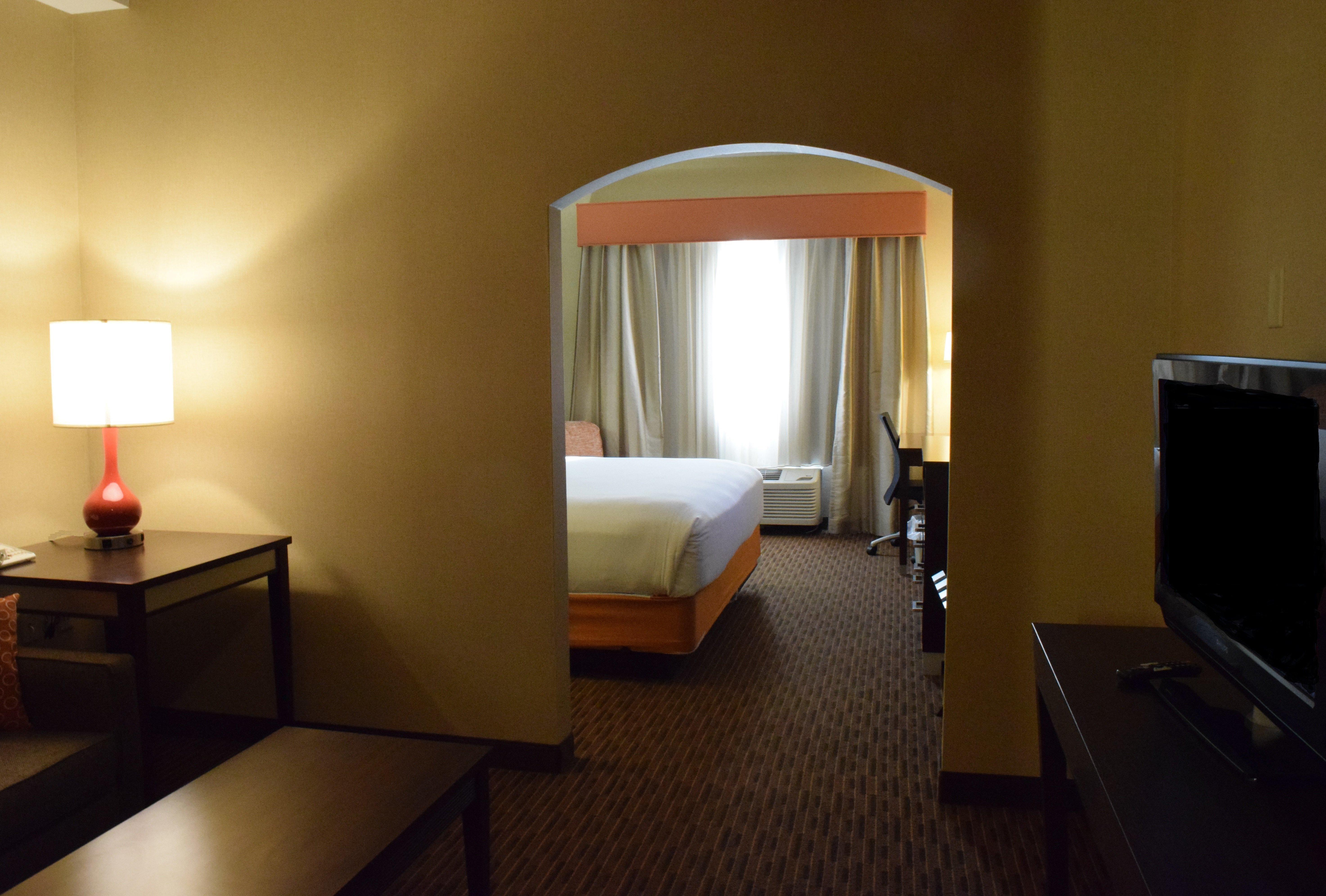 Holiday Inn Express Hotel & Suites Watertown - Thousand Islands By Ihg Eksteriør billede